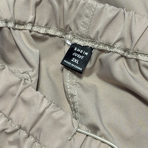 SHEIN ICON Gorpcore Pocket Side Drawstring Waist Parachute Skirt - Picture 8 of 10